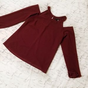 SALE! ⚡❤off-shoulder blouse